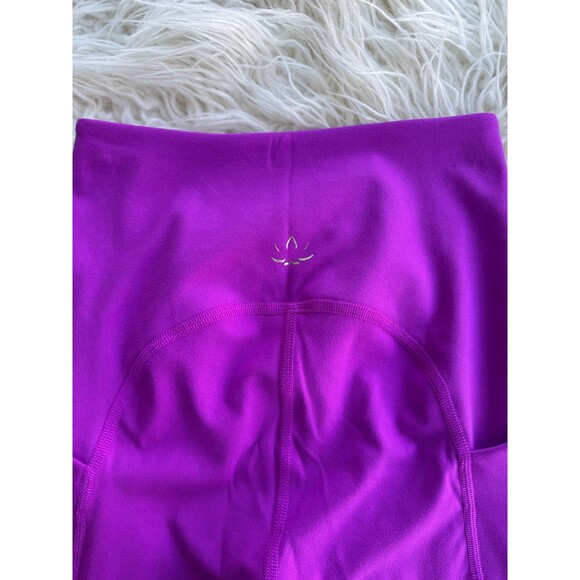 Beyond Yoga Powerbeyond Strive Biker Short Violet Berry Size XS - Picture 9 of 10